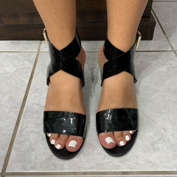 AGL Crisscross Ankle Strap Sandals - Picture 4 of 8